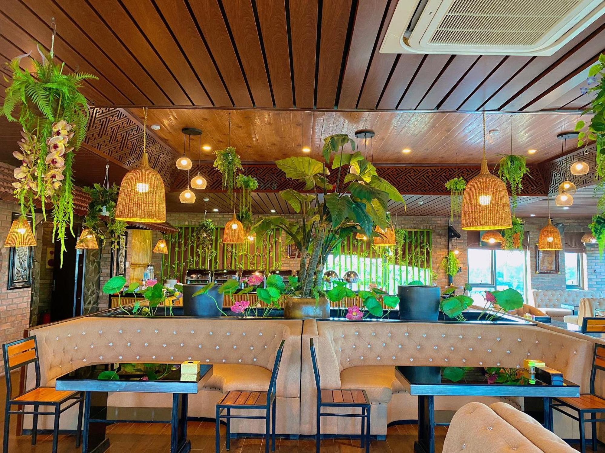 Kawasaki Noi Bai Airport Hotel Exterior photo