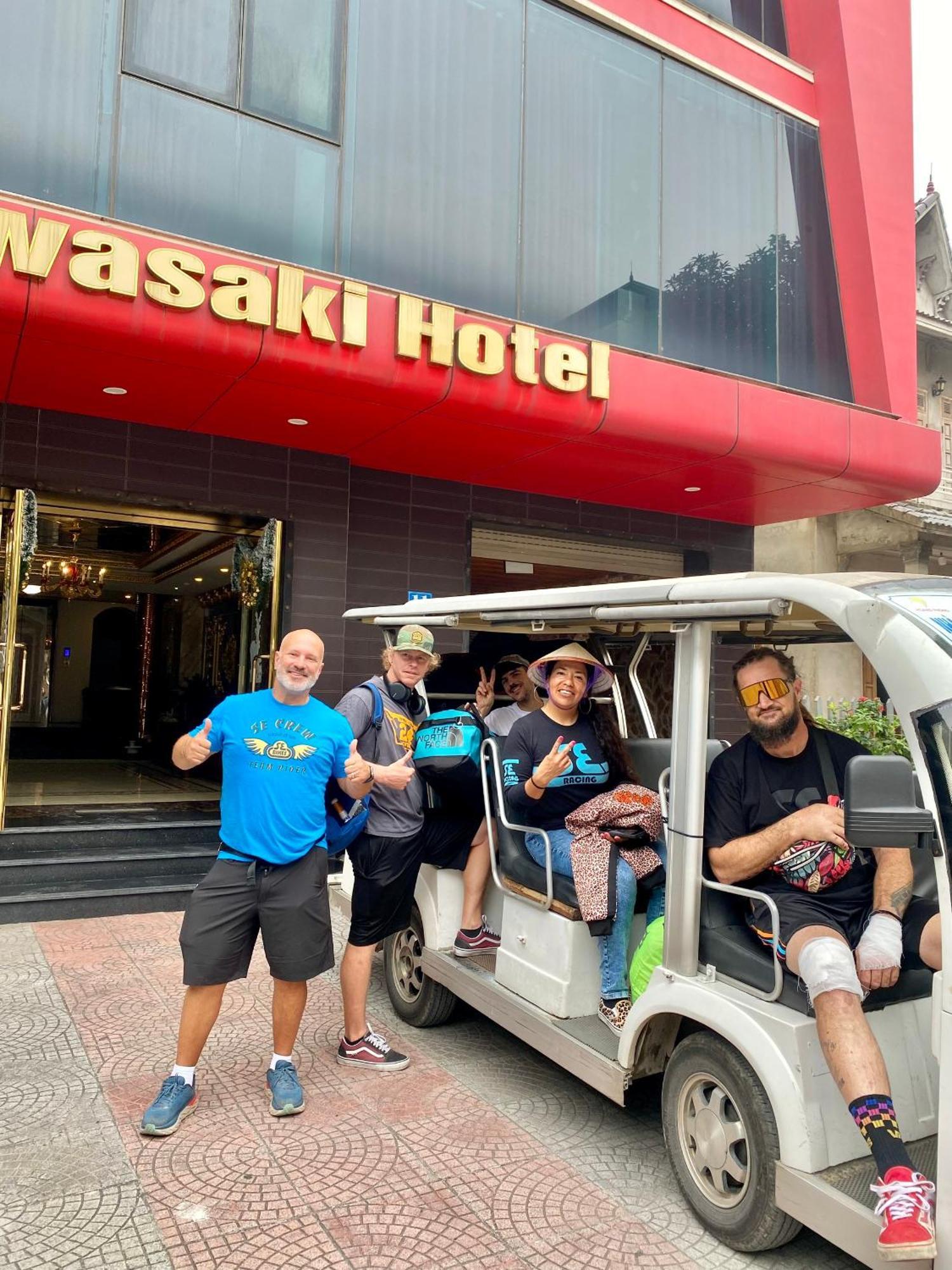 Kawasaki Noi Bai Airport Hotel Exterior photo