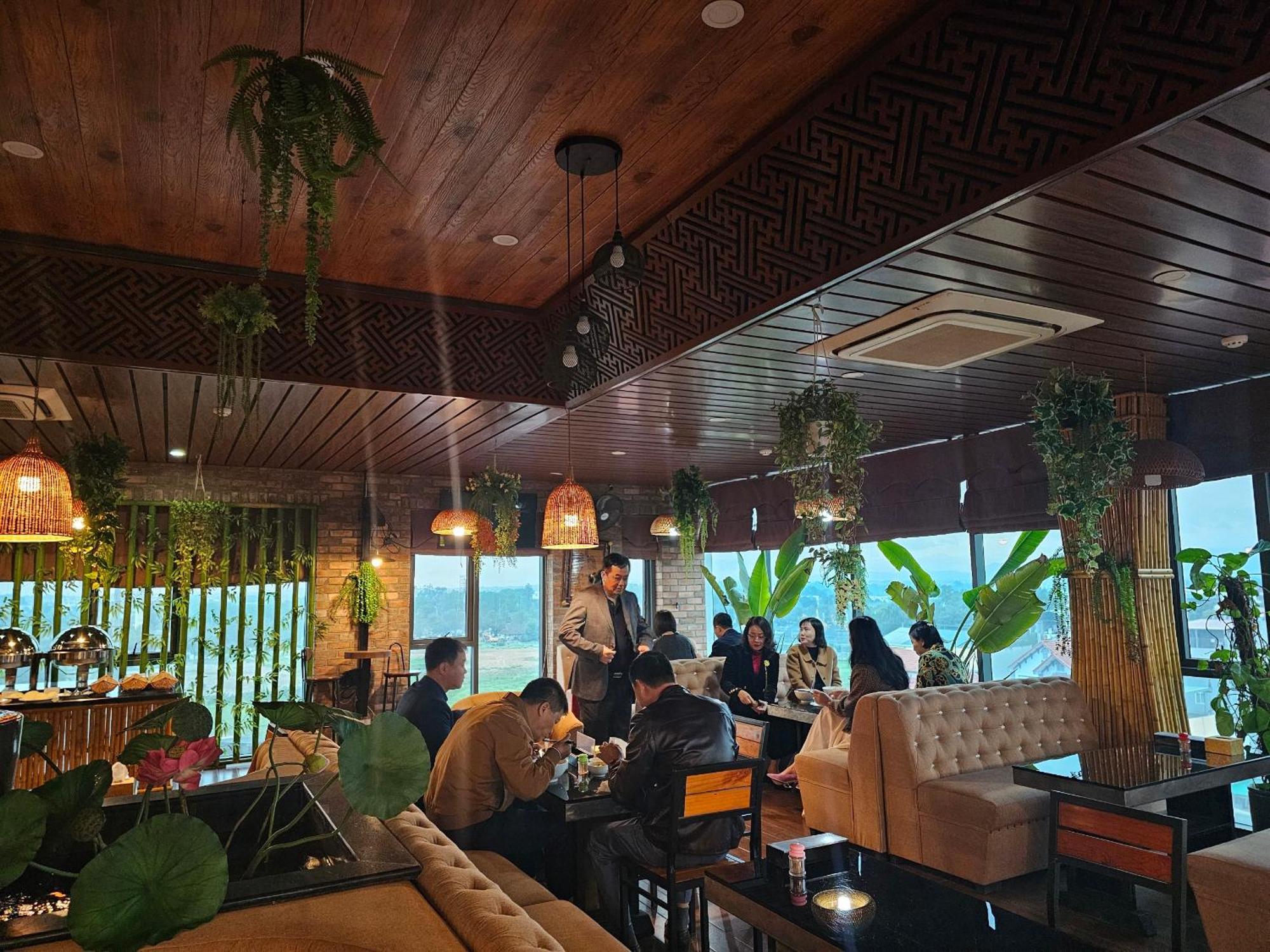 Kawasaki Noi Bai Airport Hotel Exterior photo