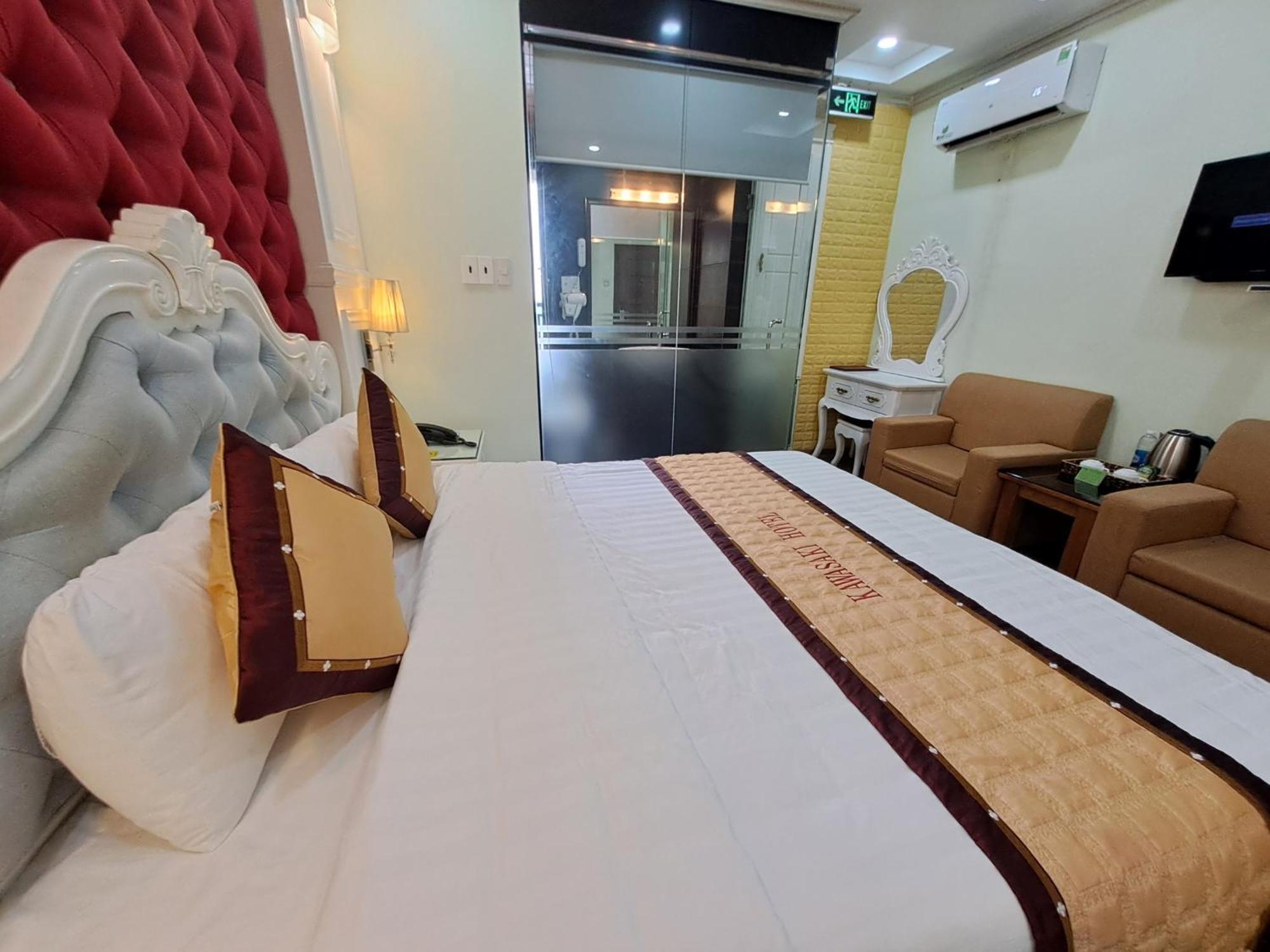 Kawasaki Noi Bai Airport Hotel Room photo