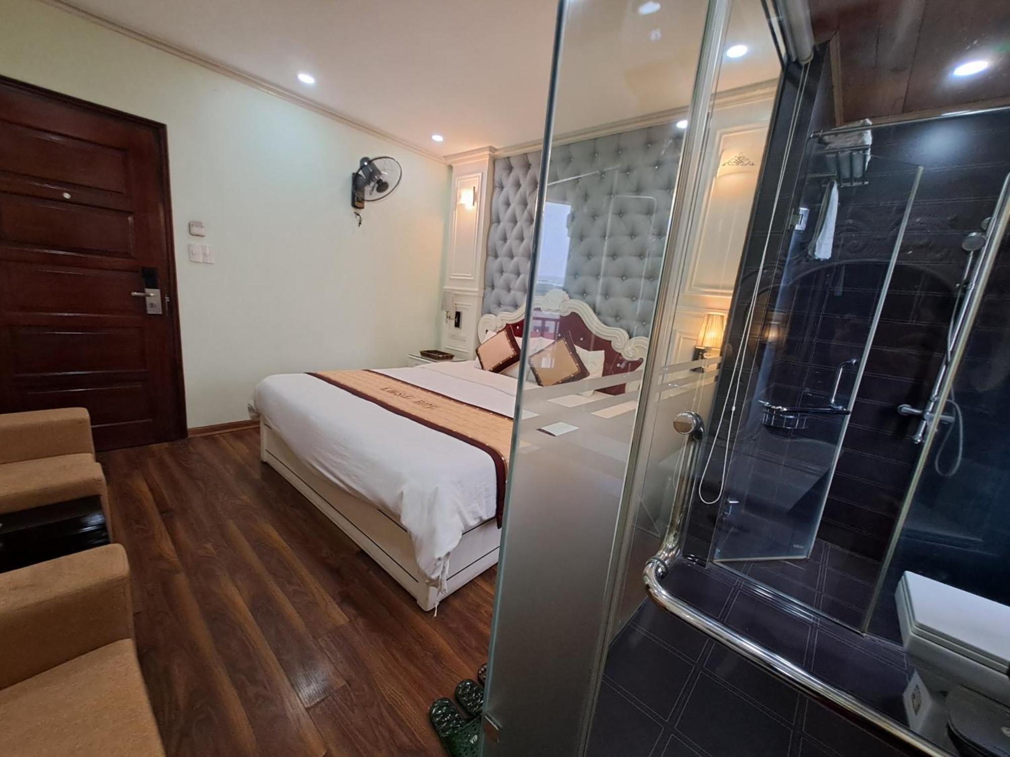 Kawasaki Noi Bai Airport Hotel Room photo