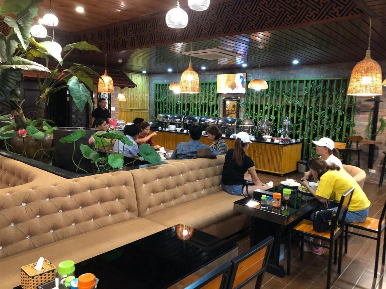 Kawasaki Noi Bai Airport Hotel Exterior photo
