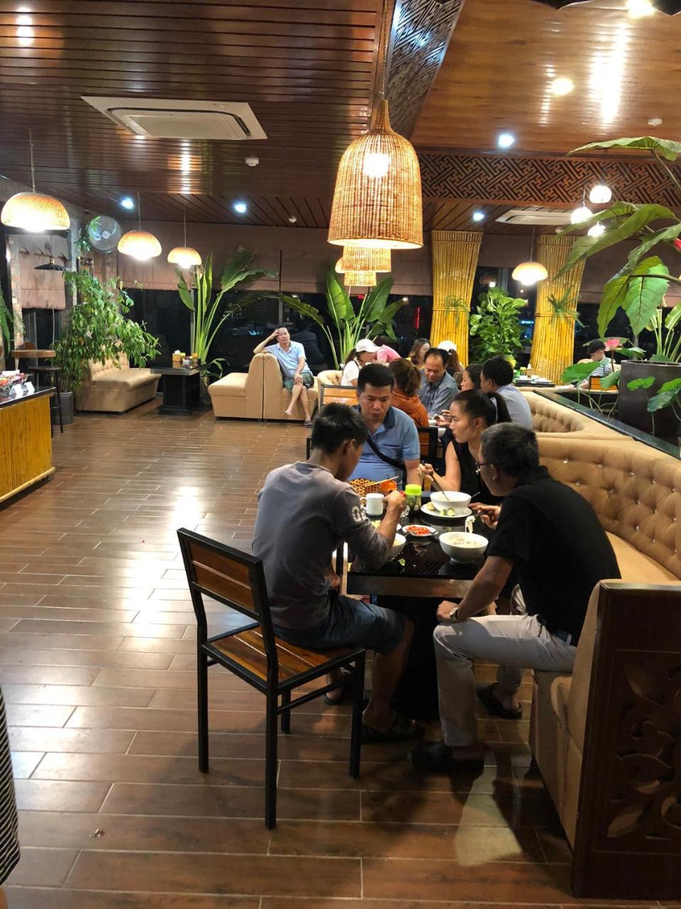 Kawasaki Noi Bai Airport Hotel Exterior photo